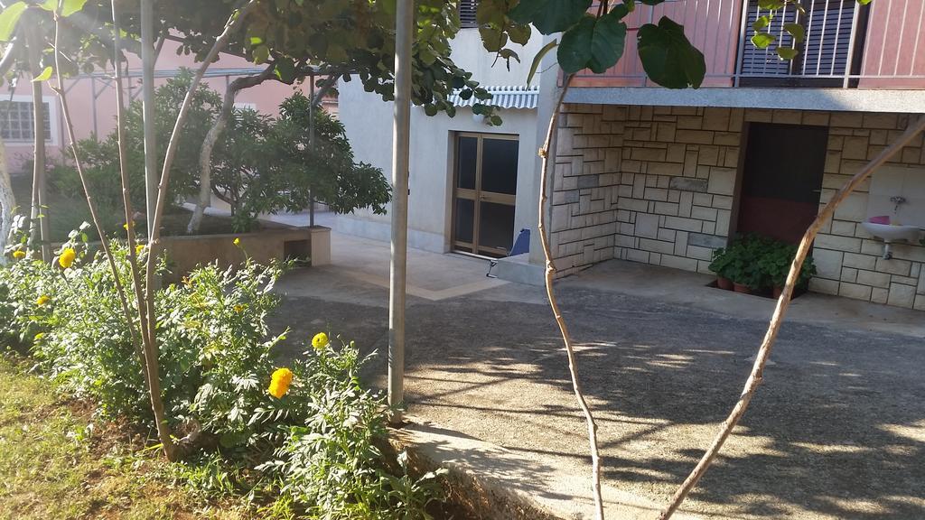 Apartment Milka Rovinj Exterior photo